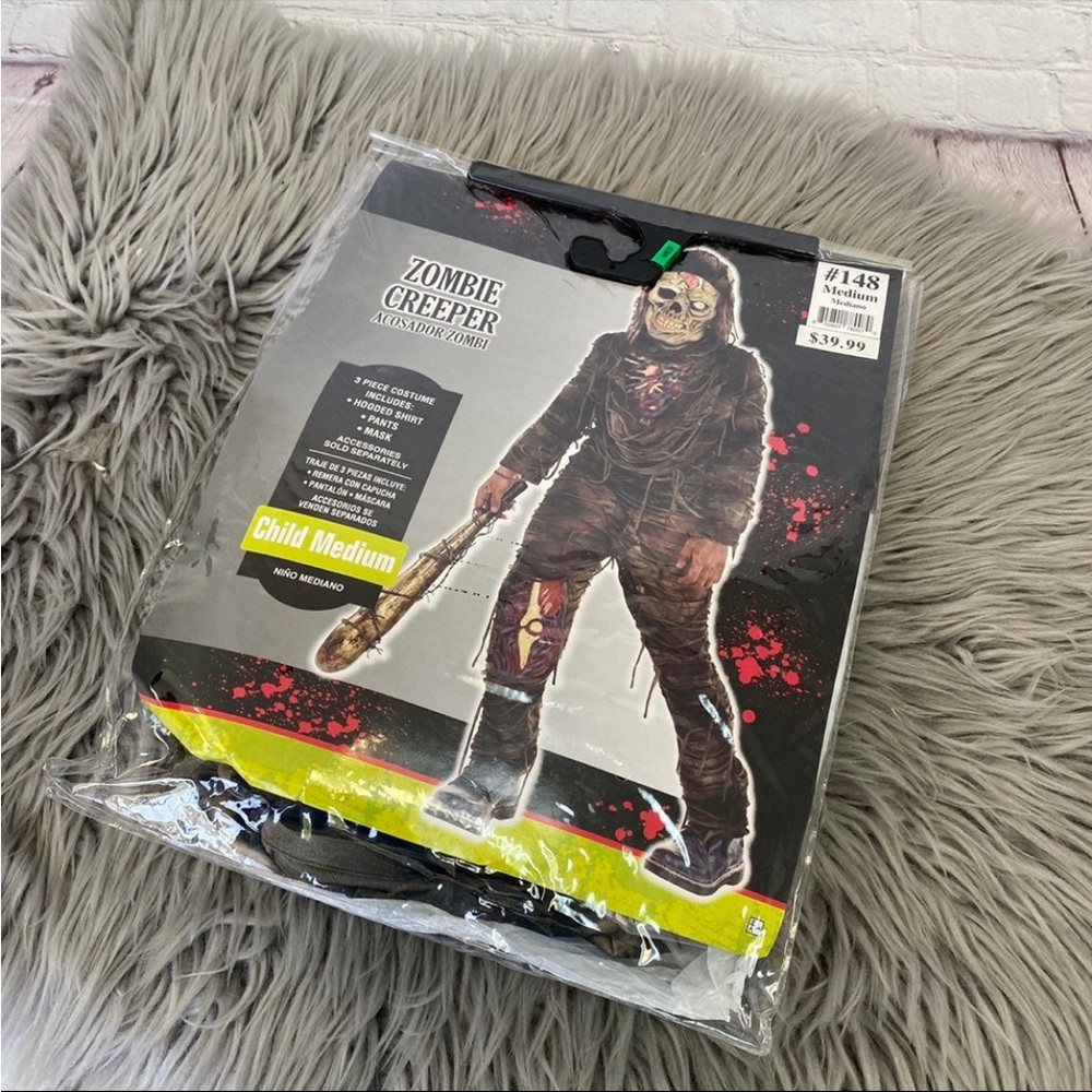 Kids zombie costume. Size medium (8-10)